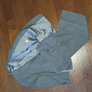 Men's 2 button gray suit